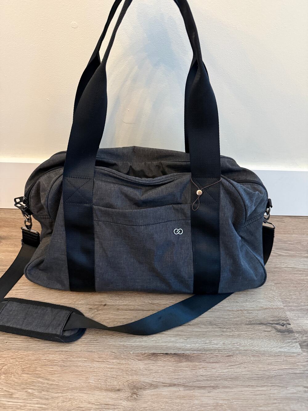 Calia by Carrie Underwood Gray and. Black Duffel Bag w/ Shoe Bags